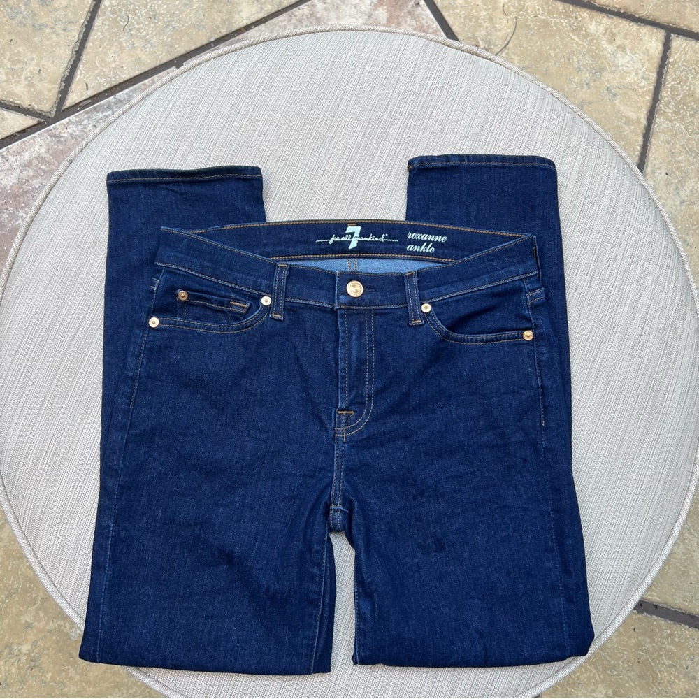 7 For All Mankind Roxanne Ankle Jeans Blue Size 29. NWOT
